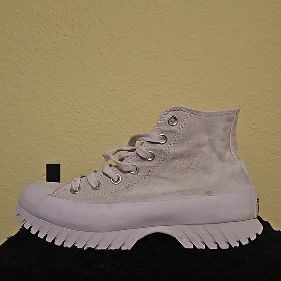 Chuck Taylor All Stars Lugged 2.0 Sneaker Platform High Top White Canvas - Picture 2 of 7
